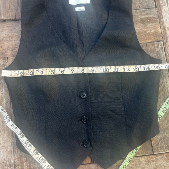 Aritzia 100 linen vest NWOT size 0 black pacino deniro top sleeveless summer xs - Picture 7 of 11